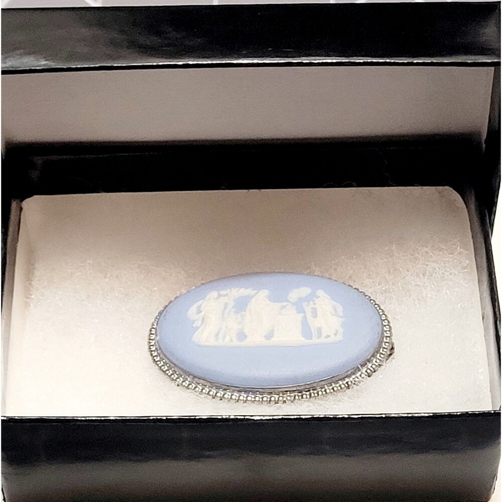 Vintage Wedgwood Jasperware Cameo Brooch, Silver Mount Flaw With Clasp - Picture 6 of 6